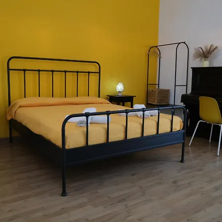 Tarumbo Naples
