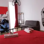 Tarumbo Nocleg ze śniadaniem Neapol